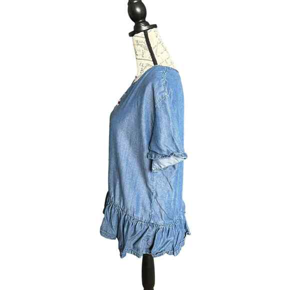 Chelsea & Theodore Chambray Embroider Flowers Ruffle Hem Short Sleeve Top Large - Picture 4 of 6